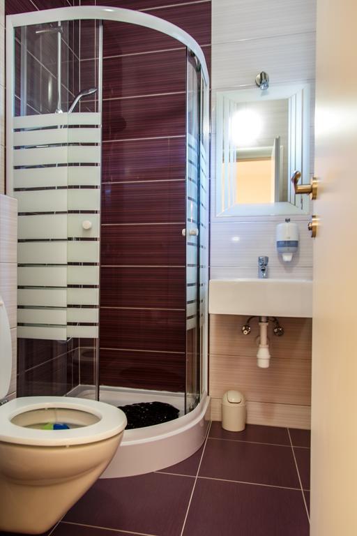 Nemira Sunny Apartments オミシュ 部屋 写真